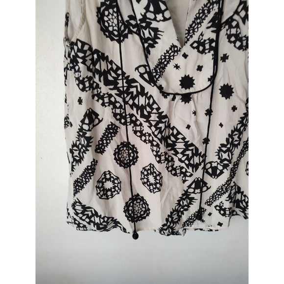 By Anthropologie Ivory Black Sleeveless Top 0 - Picture 3 of 10